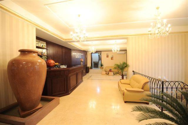 Hotel Mondial - Baia Dış mekan fotoğraf