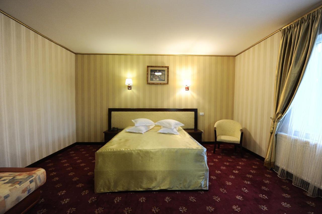 Hotel Mondial - Baia Dış mekan fotoğraf